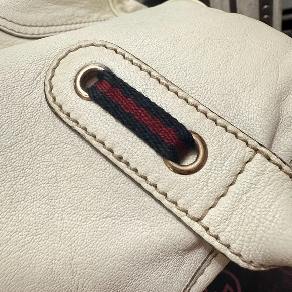 Gucci White Leather Privacy Tote - excellent pre loved condition - Picture 5 of 12